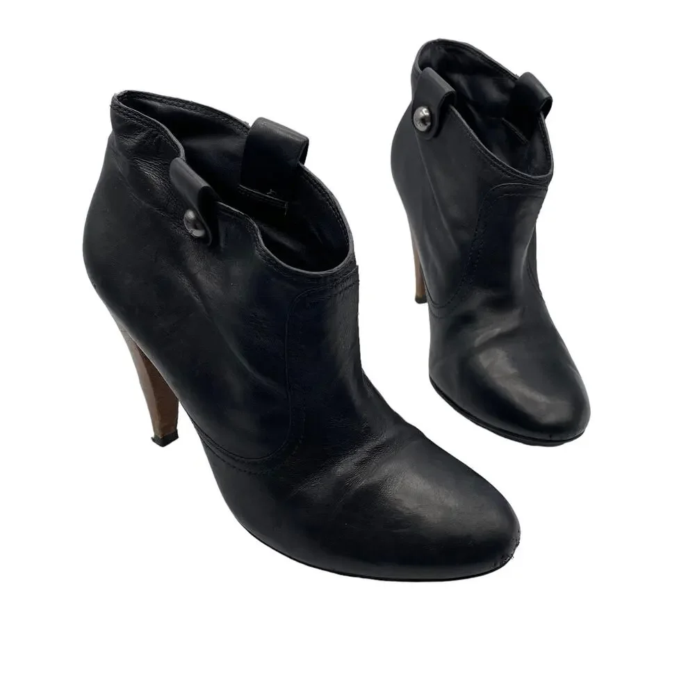 COACH Aliza Black Leather Almond Toe Stacked Cone Heel Ankle Boots Booties 7B